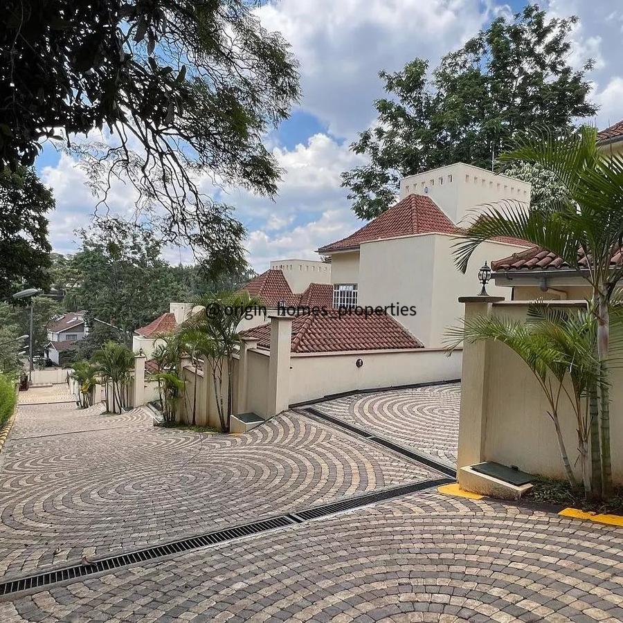 4 Bed Townhouse with En Suite at Kyuna - 19