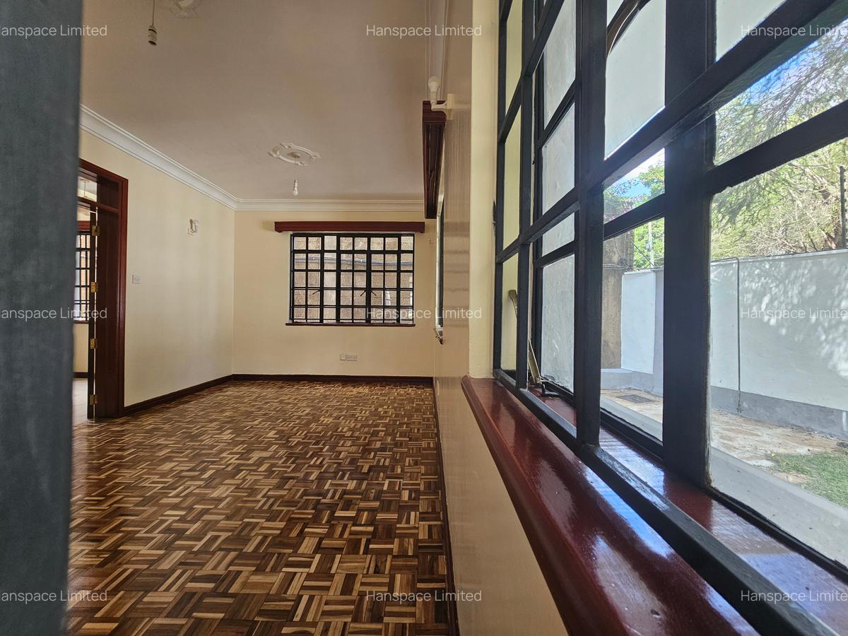4 Bed Villa with En Suite at Kaputei Road - 9