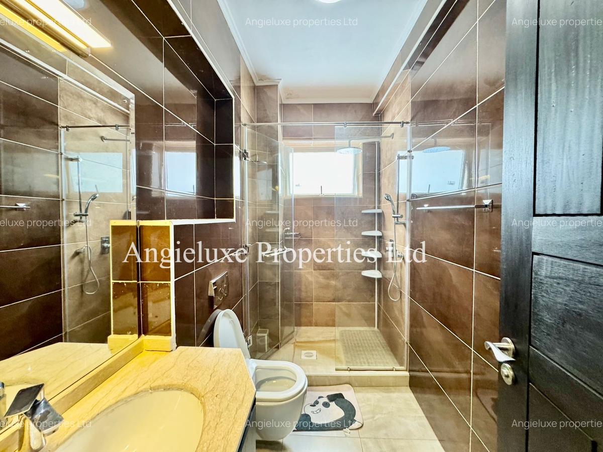 Furnished 3 Bed Apartment with En Suite at Riverside Drive - 11