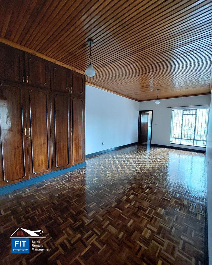 4 Bed Townhouse with En Suite in Westlands Area - 16