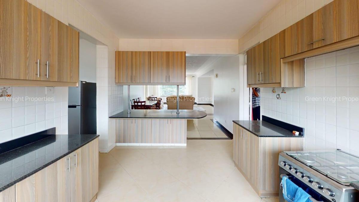 Serviced 4 Bed Apartment with En Suite in Riverside - 1