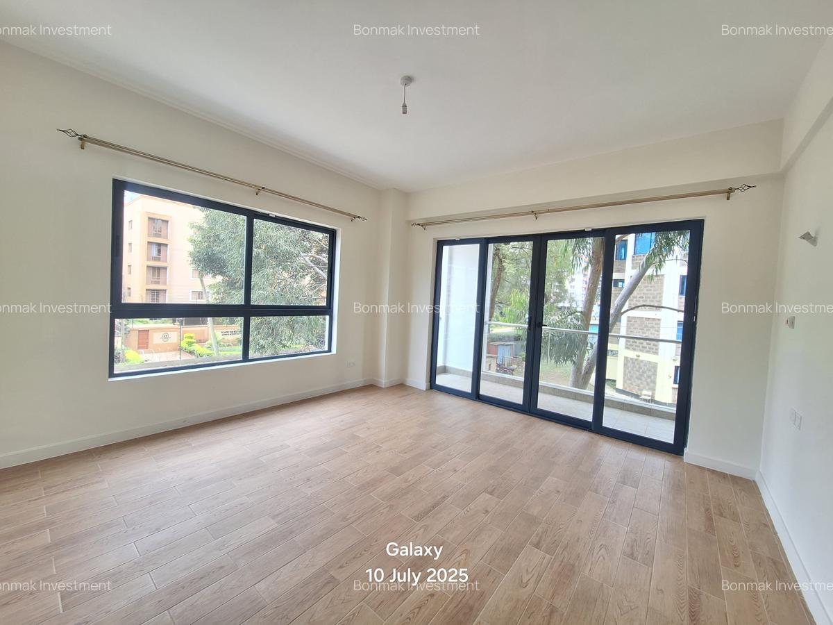 3 Bed Apartment with En Suite at Valley Arcade - 8