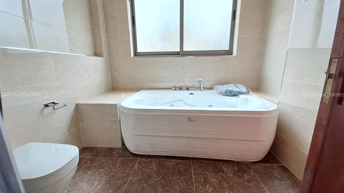 4 Bed Apartment with En Suite at General Mathenge - 9