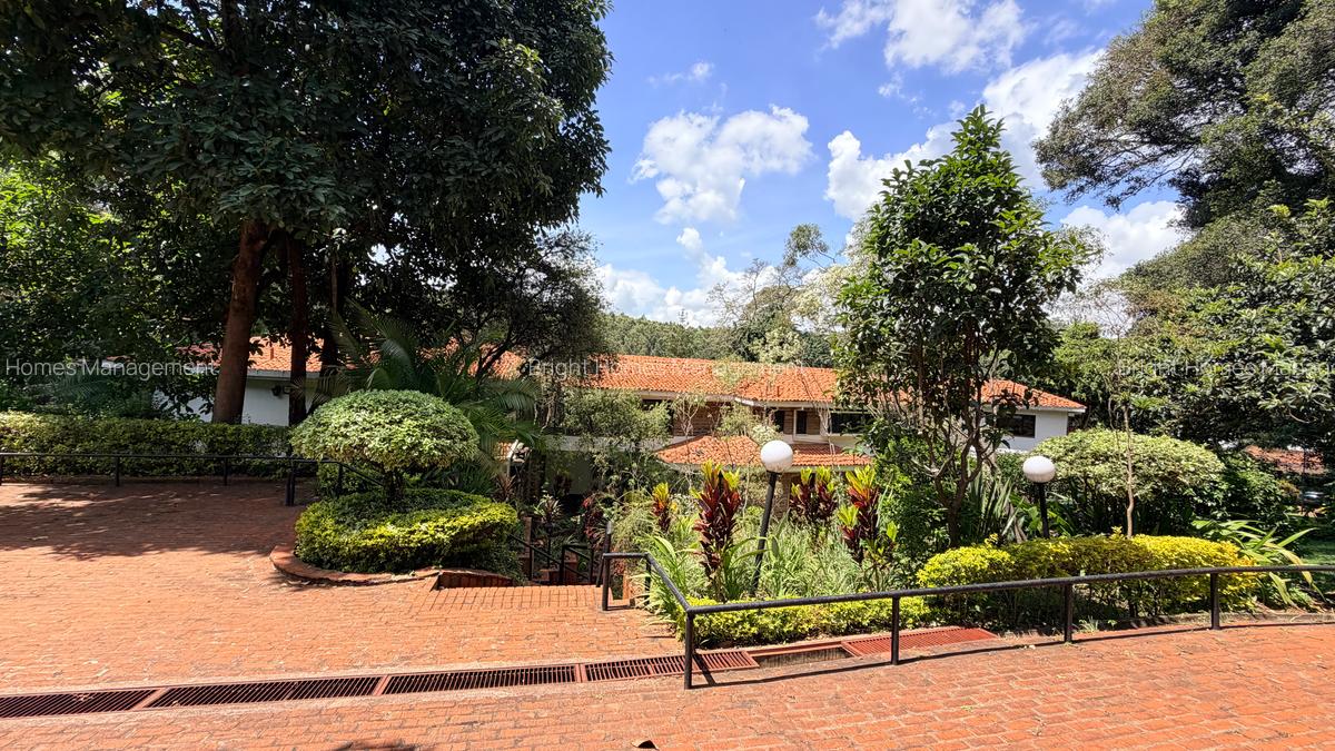 5 Bed Villa with En Suite in Muthaiga - 11