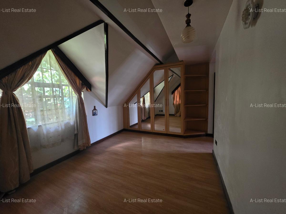 4 Bed Apartment with En Suite at Lavington - 11