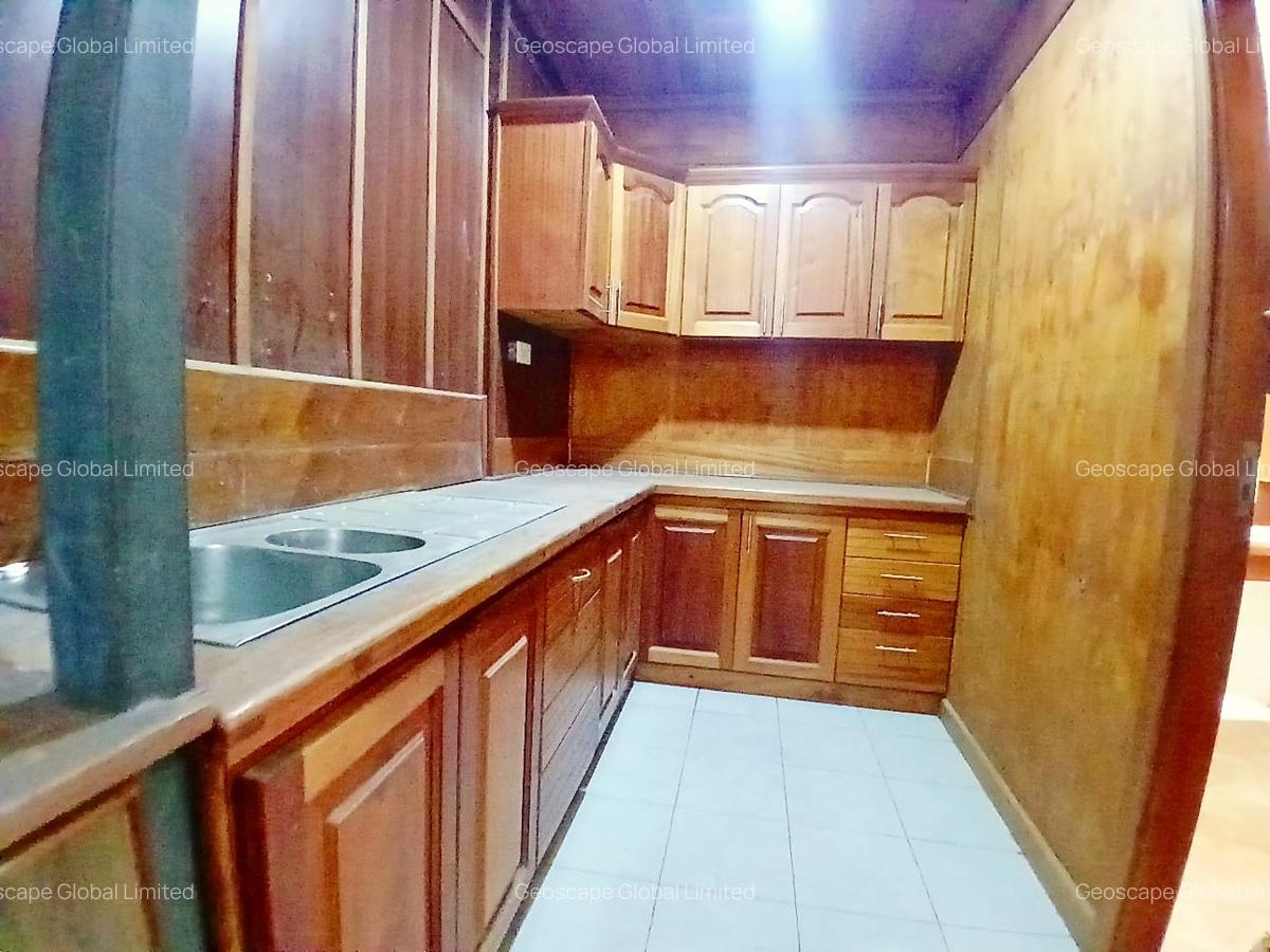 7,000 ft² Warehouse with Backup Generator in Industrial Area - 4