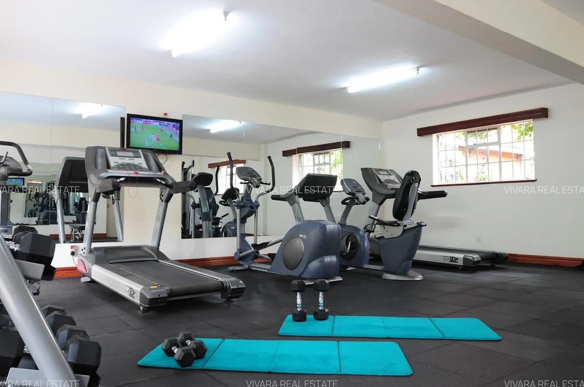 2 Bed Apartment with En Suite in Riverside - 2