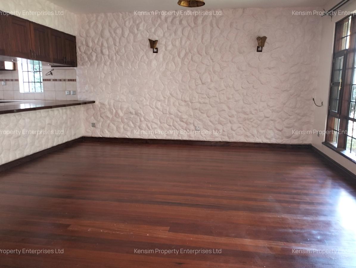 4 Bed Townhouse with En Suite in Spring Valley - 17