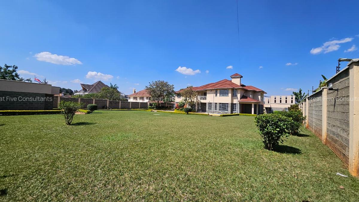 5 Bed Villa with En Suite in Runda - 1