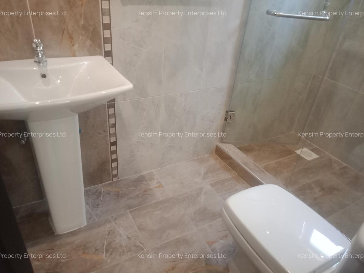 5 Bed Townhouse with En Suite in Lavington - 15