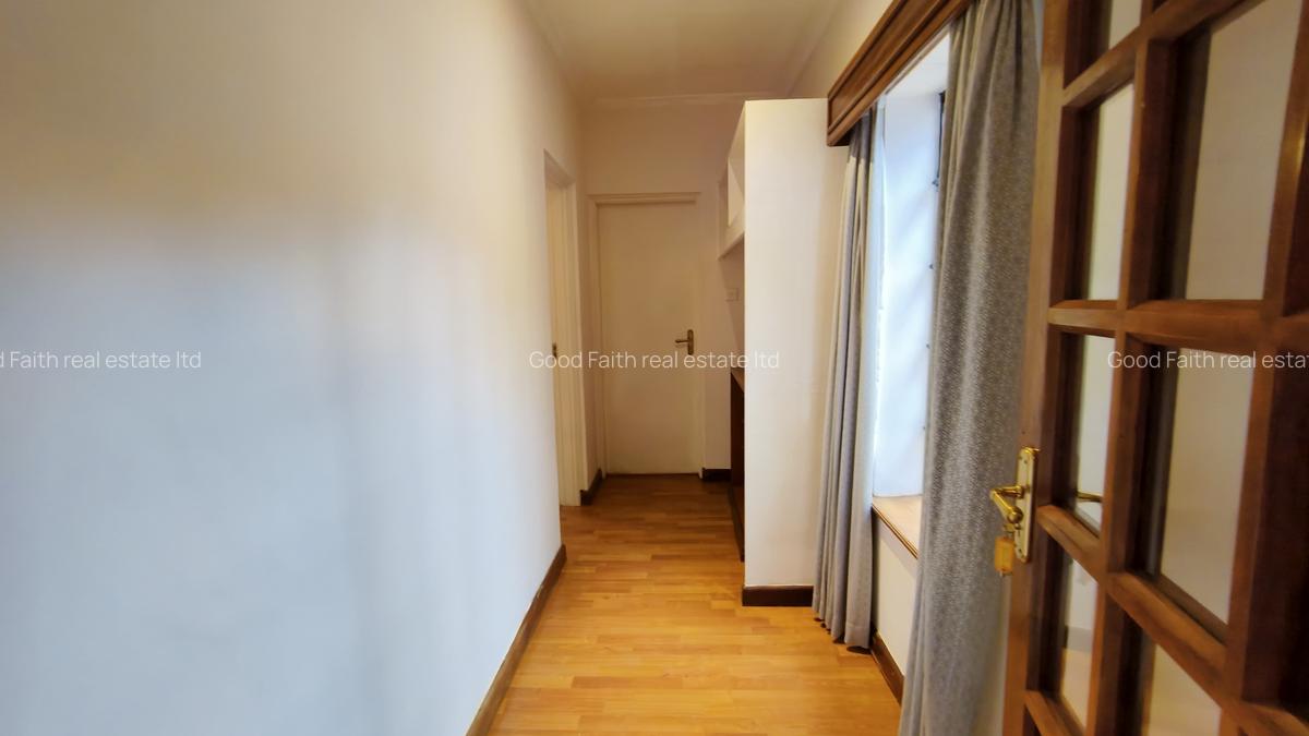 5 Bed House with En Suite in Runda - 10