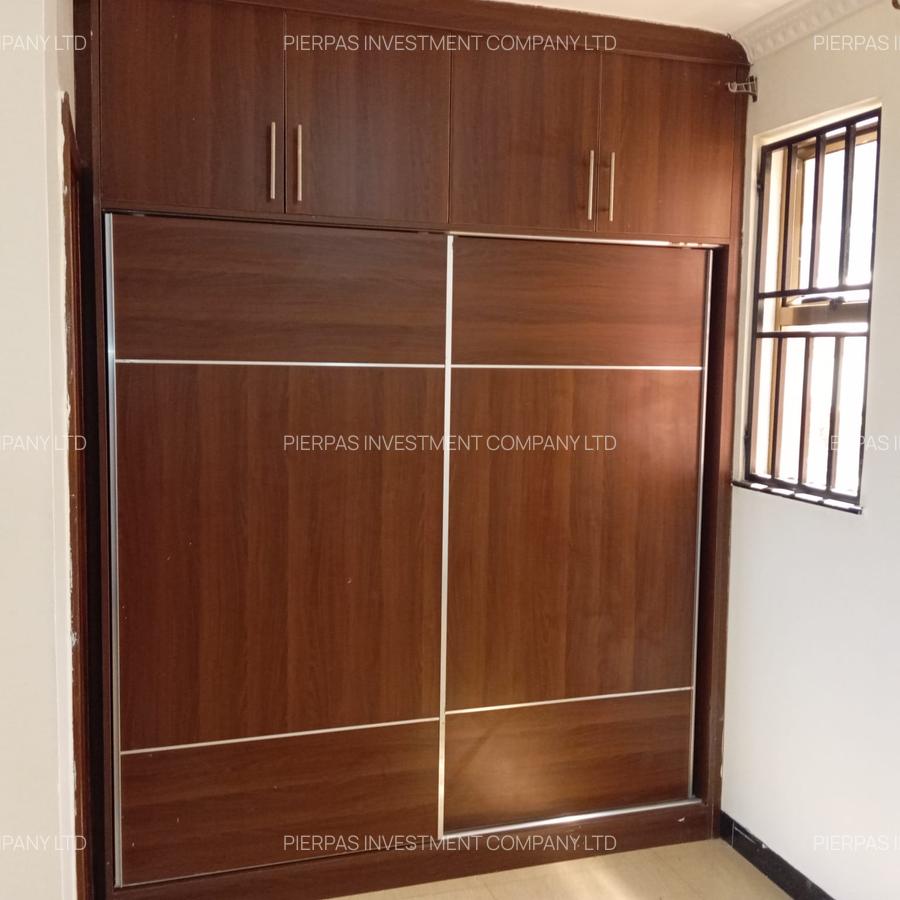 5 Bed Townhouse with En Suite in Lavington - 7