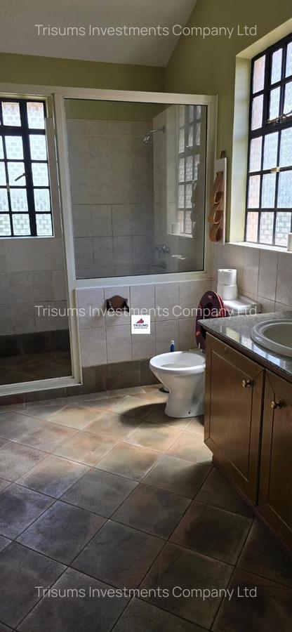 4 Bed House with En Suite in Runda - 8