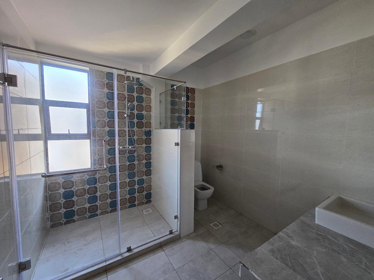 4 Bed Apartment with En Suite in Nyali Area - 11