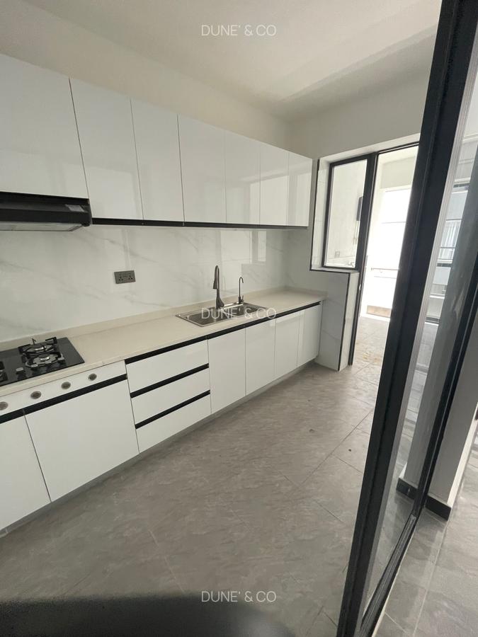 2 Bed Apartment with En Suite in Lavington - 9