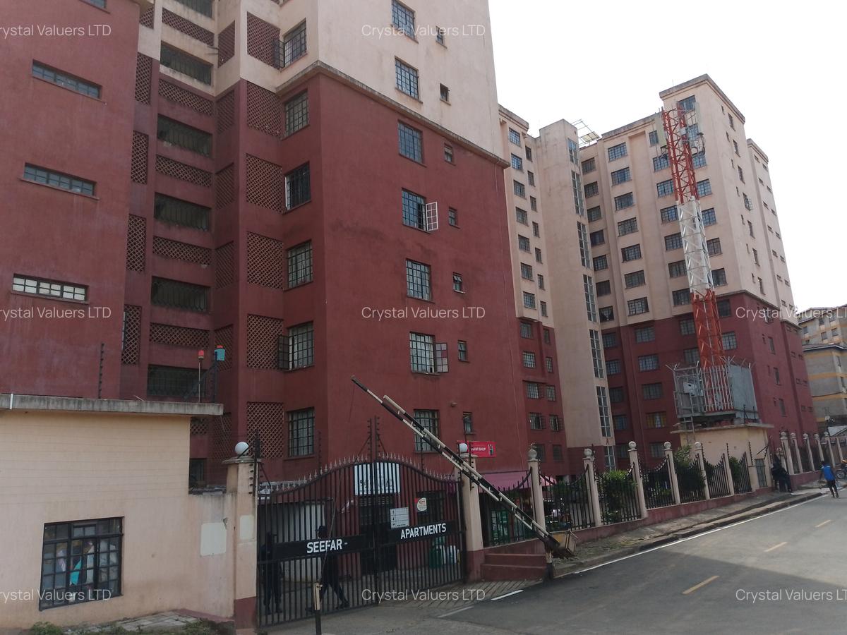 2 Bed Apartment with Lift in Highrise - 13