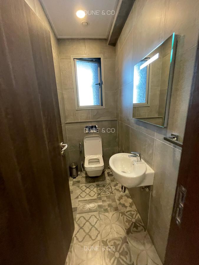 Serviced 2 Bed Apartment with En Suite in Westlands Area - 17
