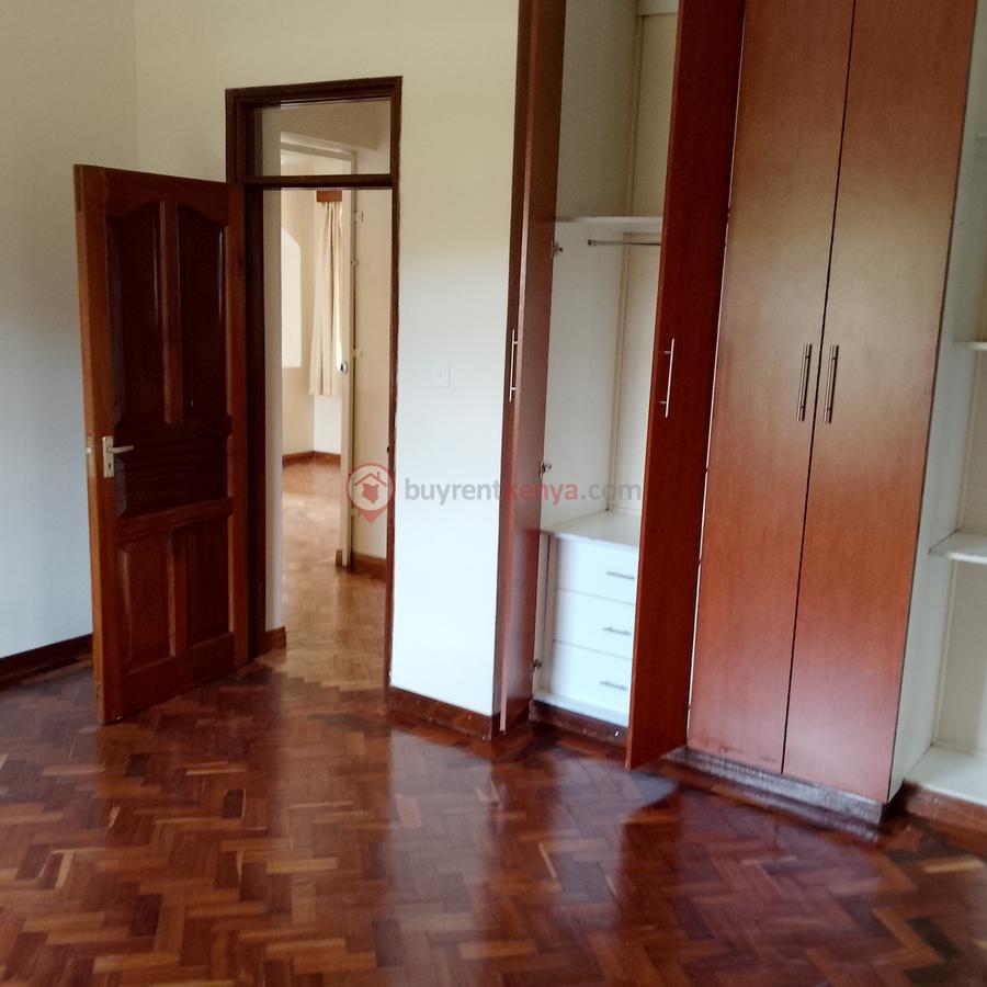 2 Bed House with En Suite at Hardy Area - 10