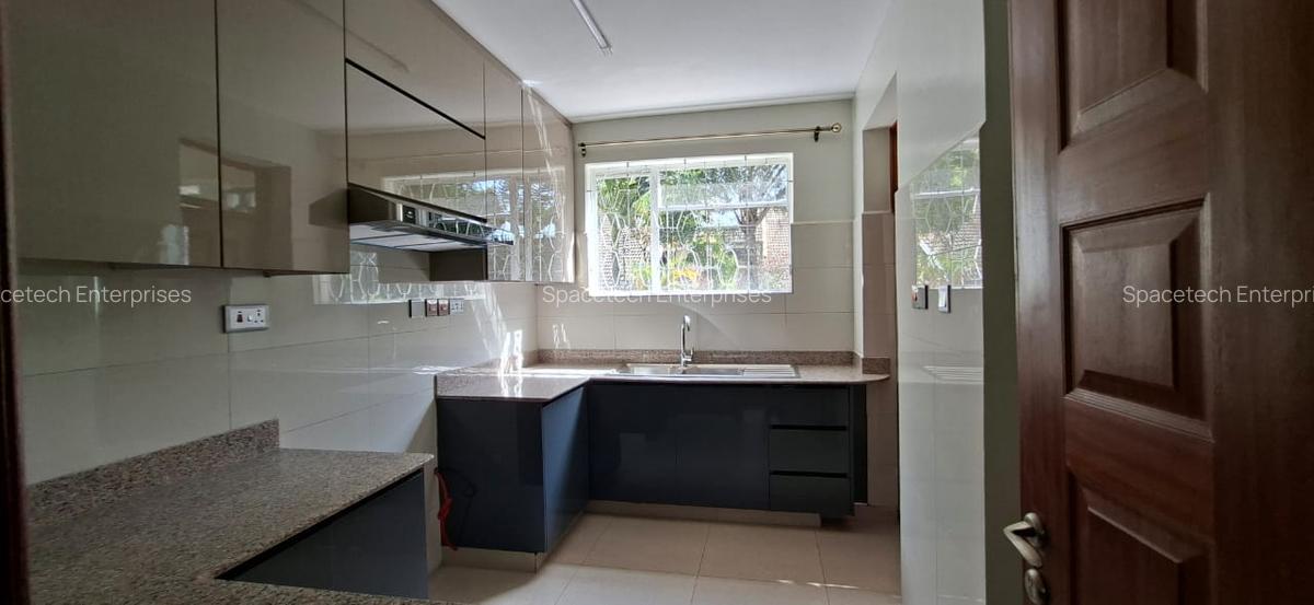 4 Bed Townhouse with Garden in Westlands Area - 12