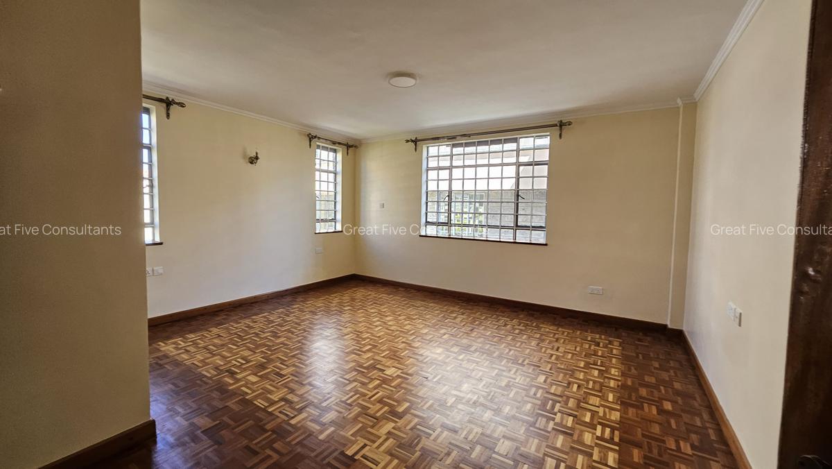 5 Bed Villa with En Suite in Runda - 7