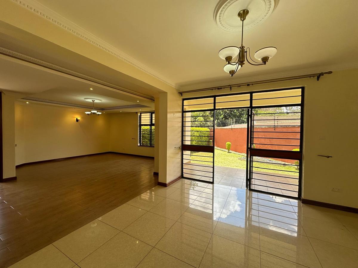 6 Bed Townhouse with En Suite in Lavington - 9