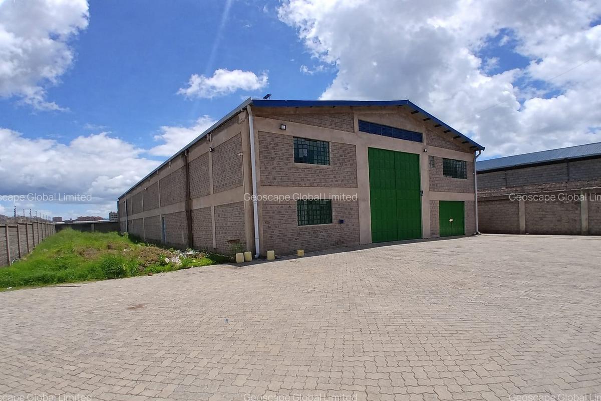 11,600 ft² Warehouse with Parking in Mlolongo - 8