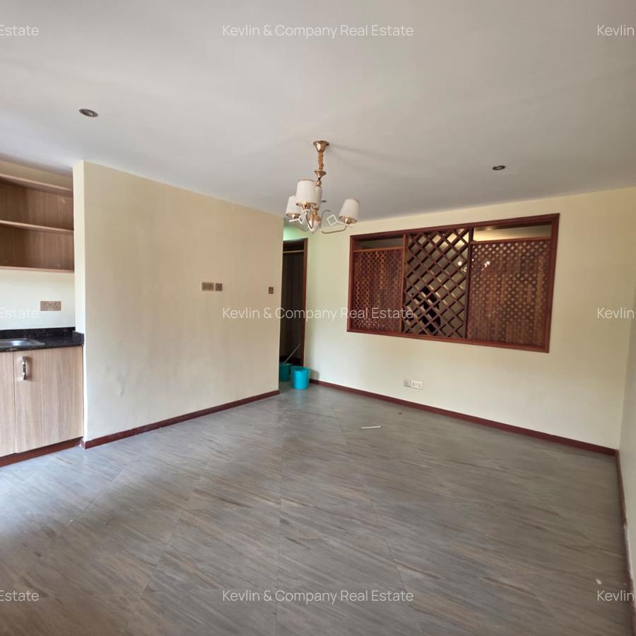 5 Bed Villa with En Suite in Lavington - 14