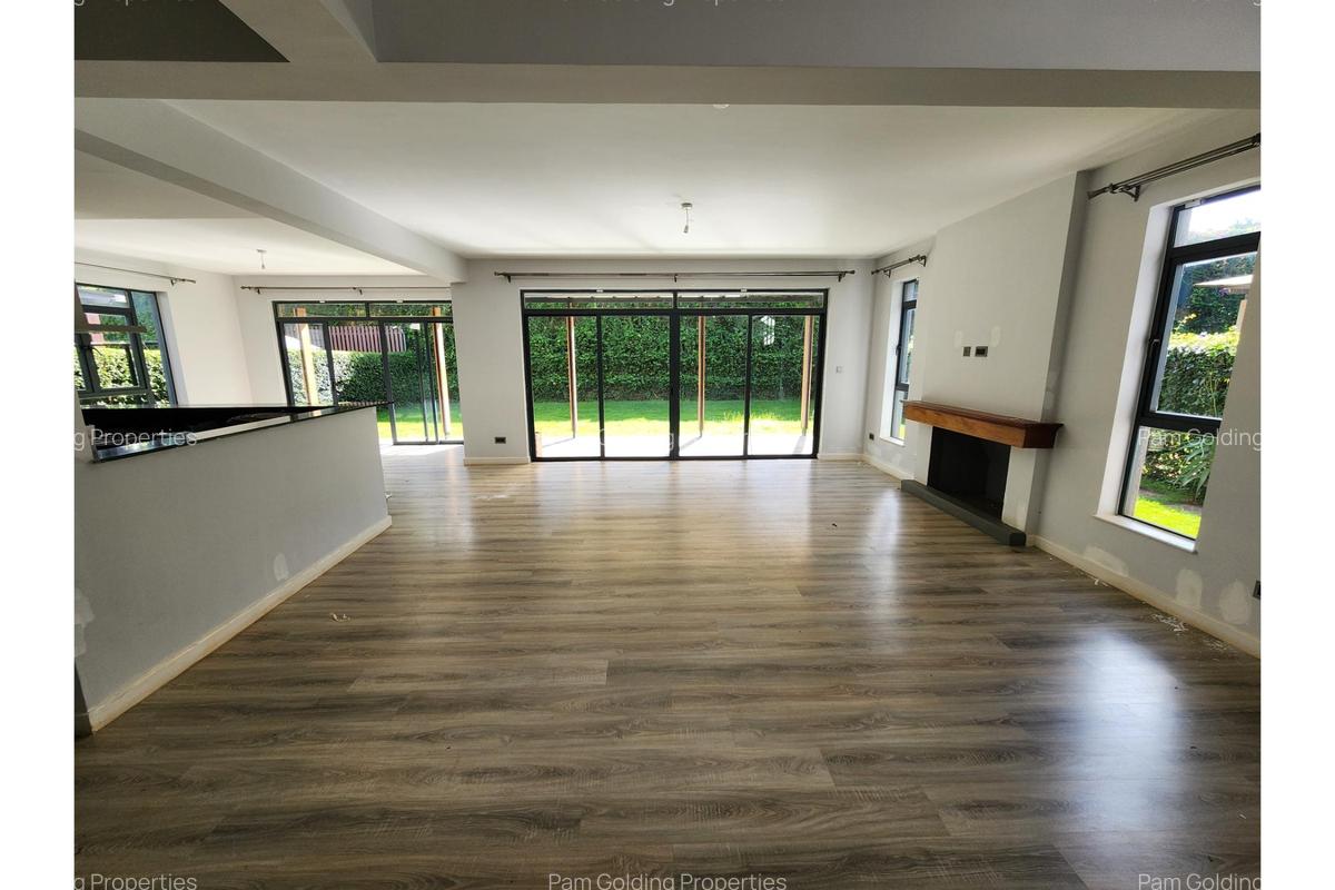 4 Bed House with En Suite at Glory Road - 2