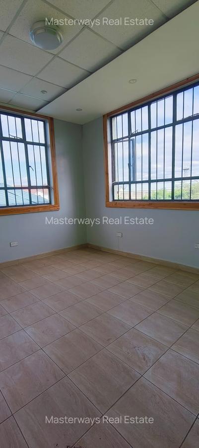 2,432 ft² Warehouse with Service Charge Included in Kamakis - 6