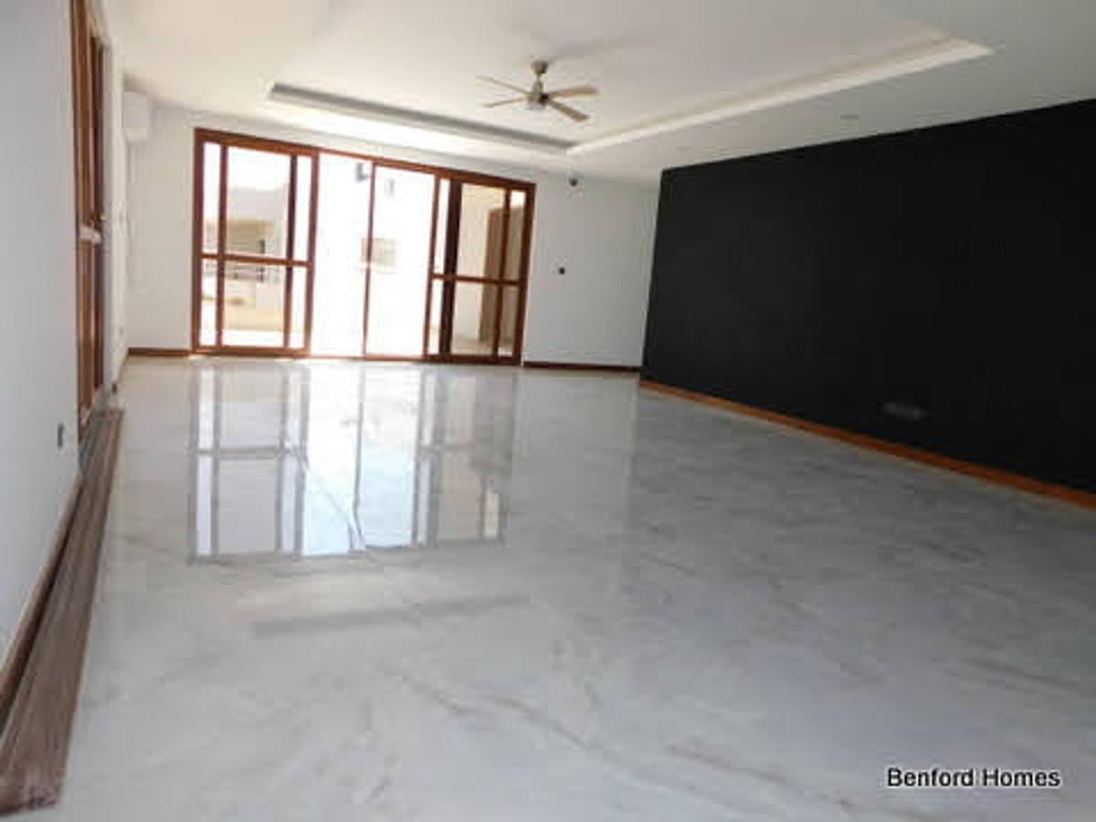 3 Bed Apartment with En Suite at Nyali - 15