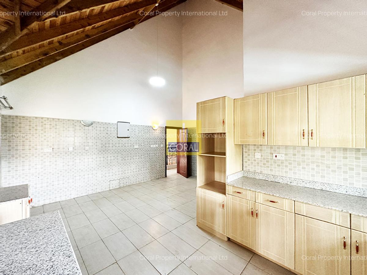 6 Bed House in Runda - 13