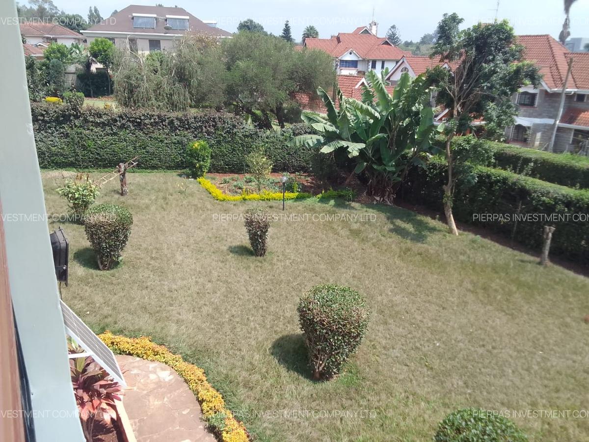 5 Bed Townhouse with En Suite in Runda - 2