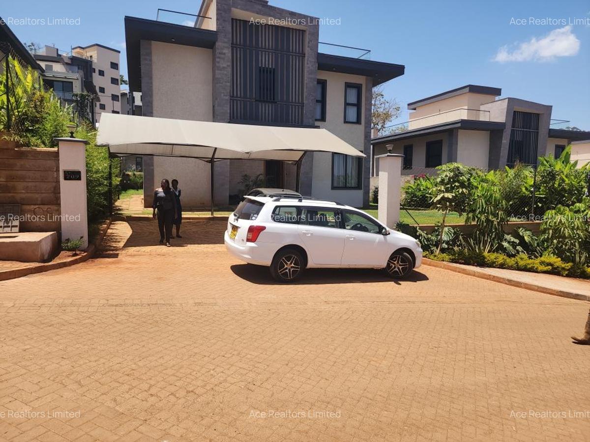 4 Bed Townhouse with En Suite at Loresho - 16