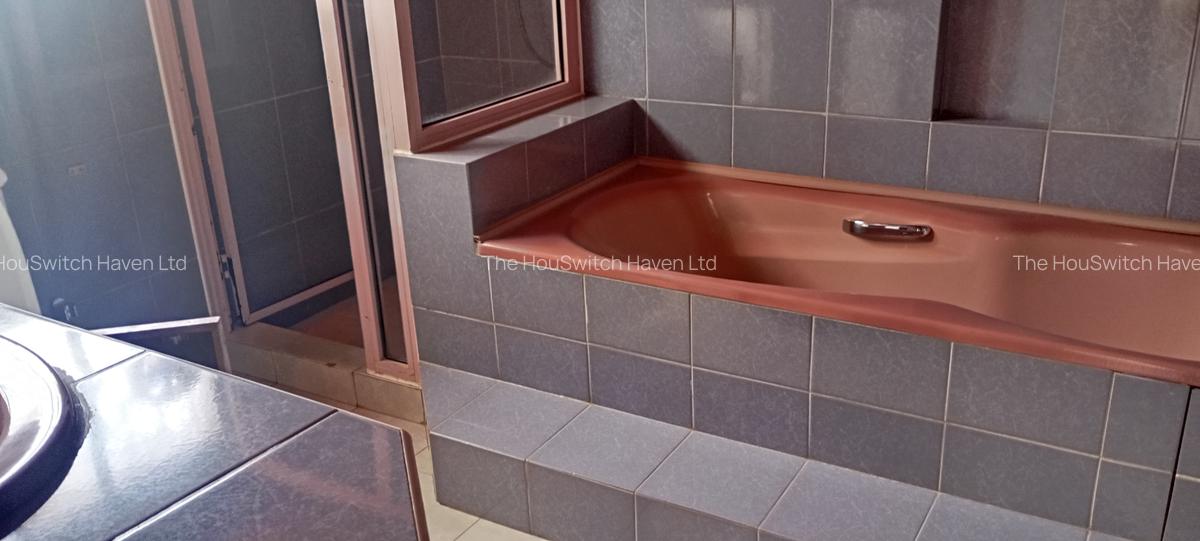 6 Bed House with En Suite at Off Un Avenue - 14