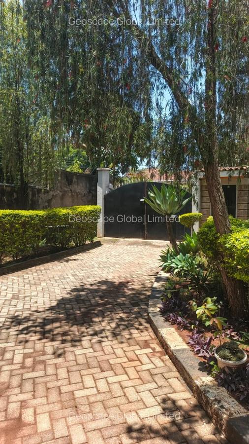 5 Bed House with En Suite in Karen - 5