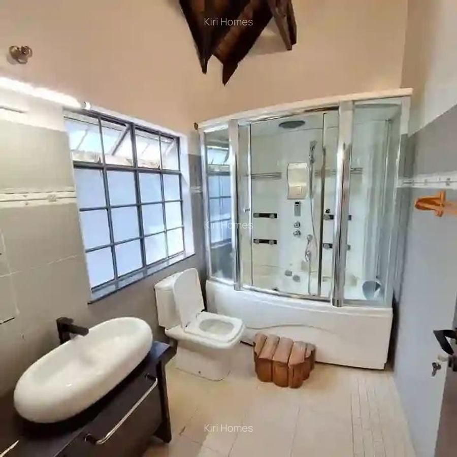 4 Bed Townhouse with En Suite in Lavington - 9