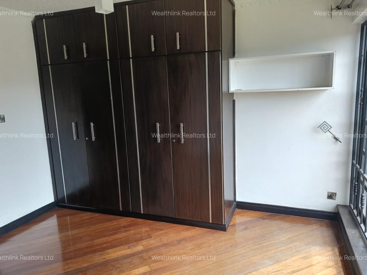 5 Bed House with En Suite at Runda - 18