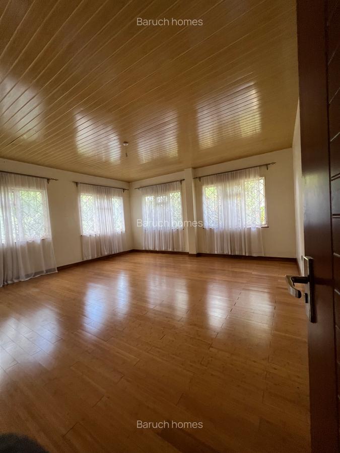 4 Bed Villa with En Suite in Runda - 13