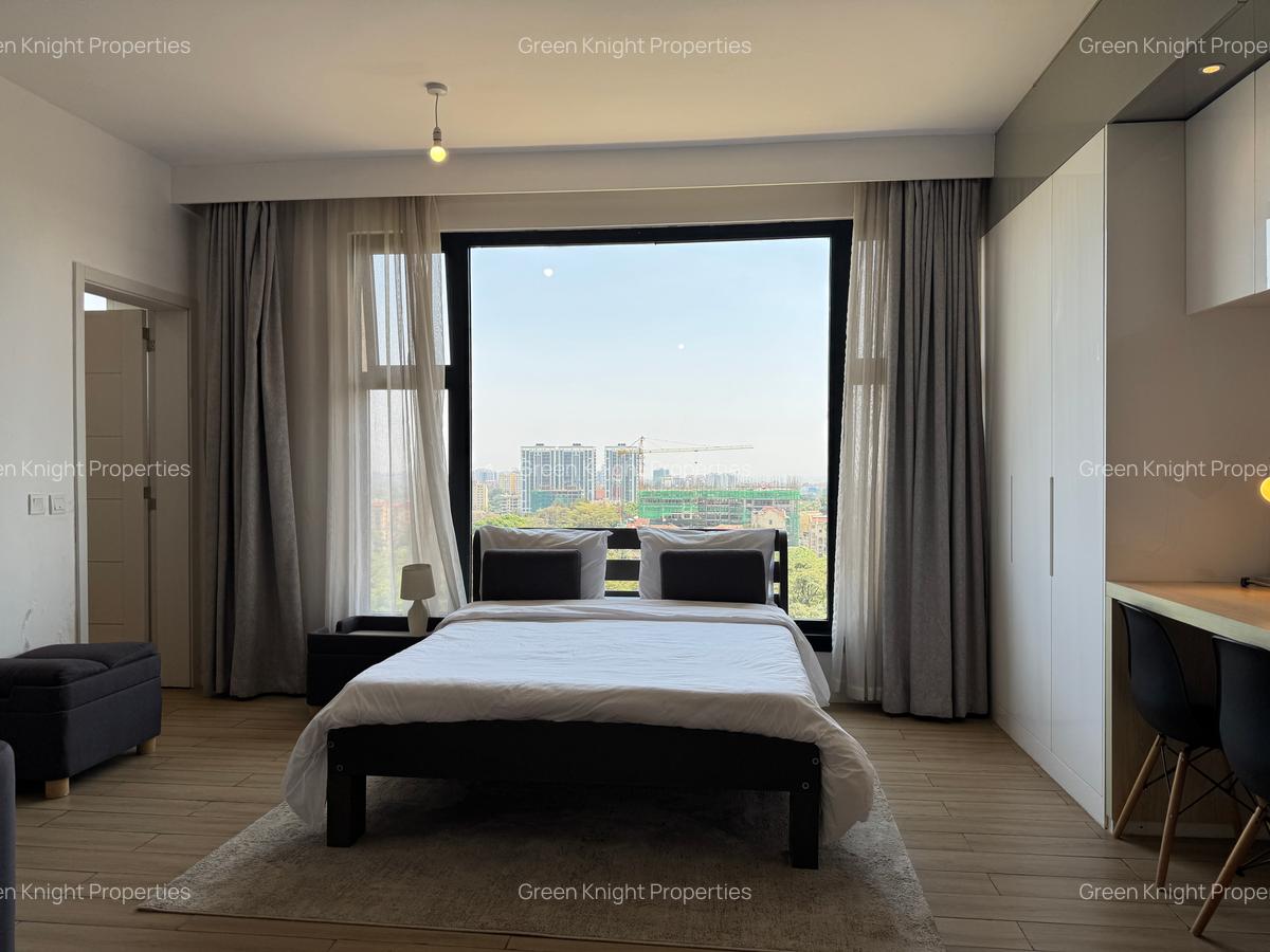 Serviced Studio Apartment with En Suite in Lavington - 1