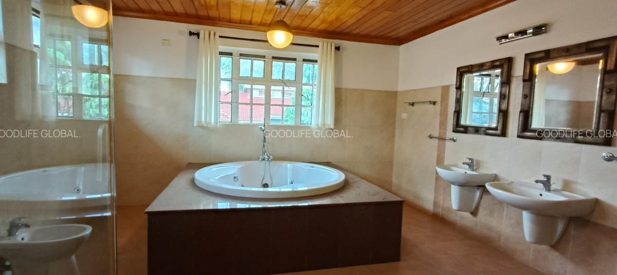 5 Bed House with En Suite at Runda - 17