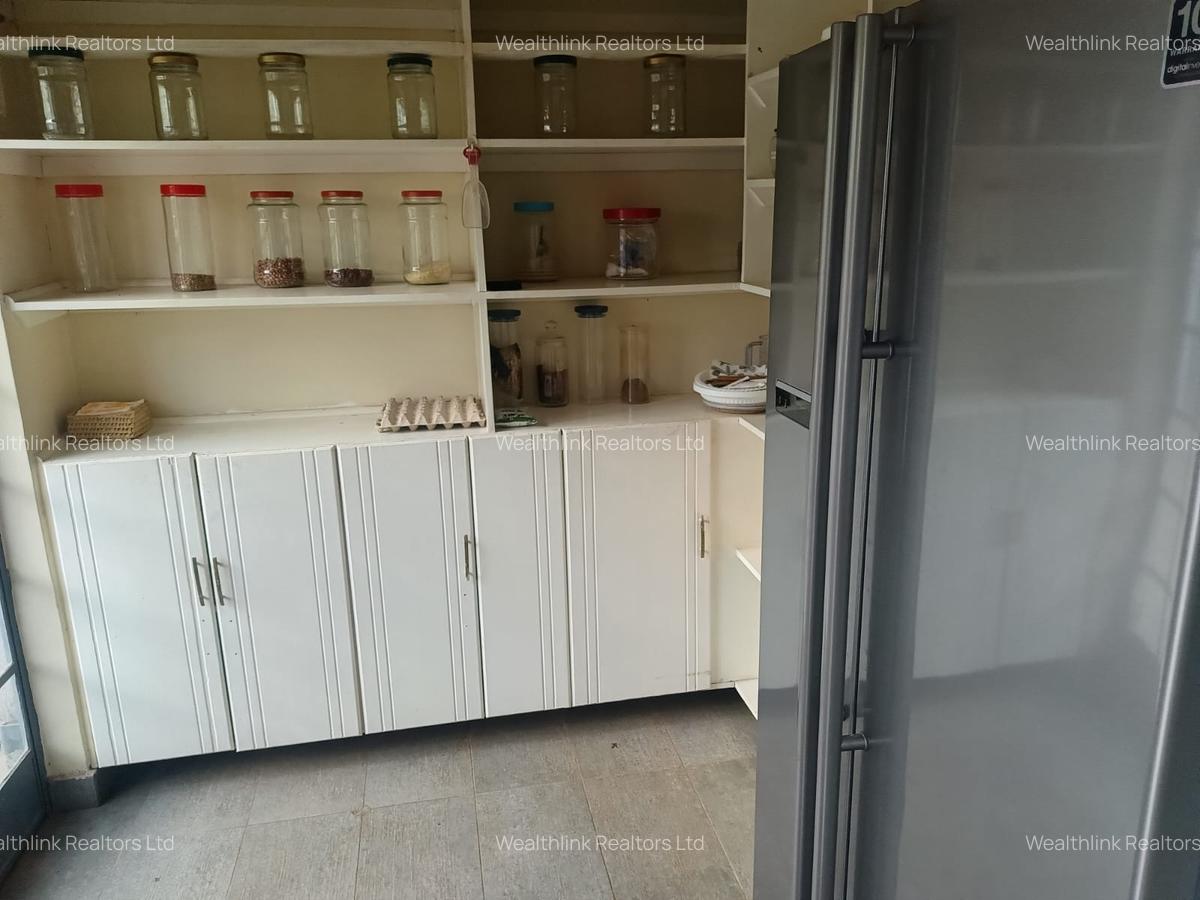 3 Bed House with Garden at Nyari - 8