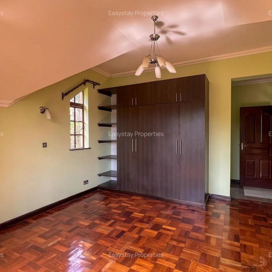 4 Bed Townhouse with En Suite in Rosslyn - 9