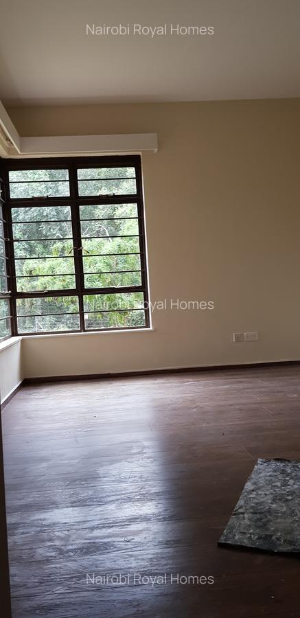 4 Bed Townhouse with En Suite at Rosslyn Lone Tree Road 55 - 13