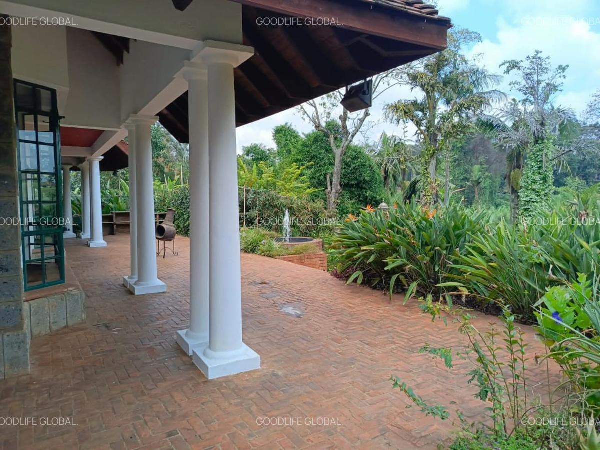 4 Bed House with En Suite at Ridgeways - 15