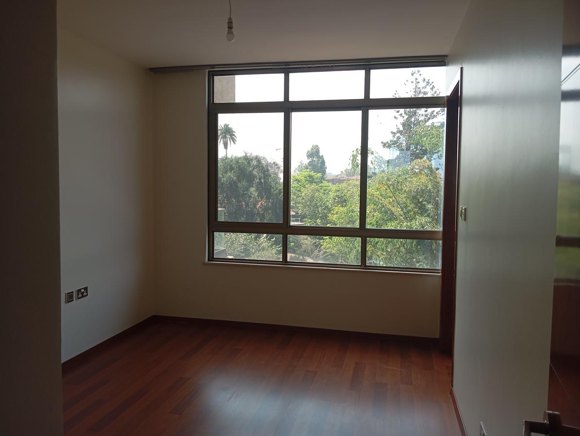 3 Bed Apartment with En Suite at Parklands Near Regal Plaza - 5