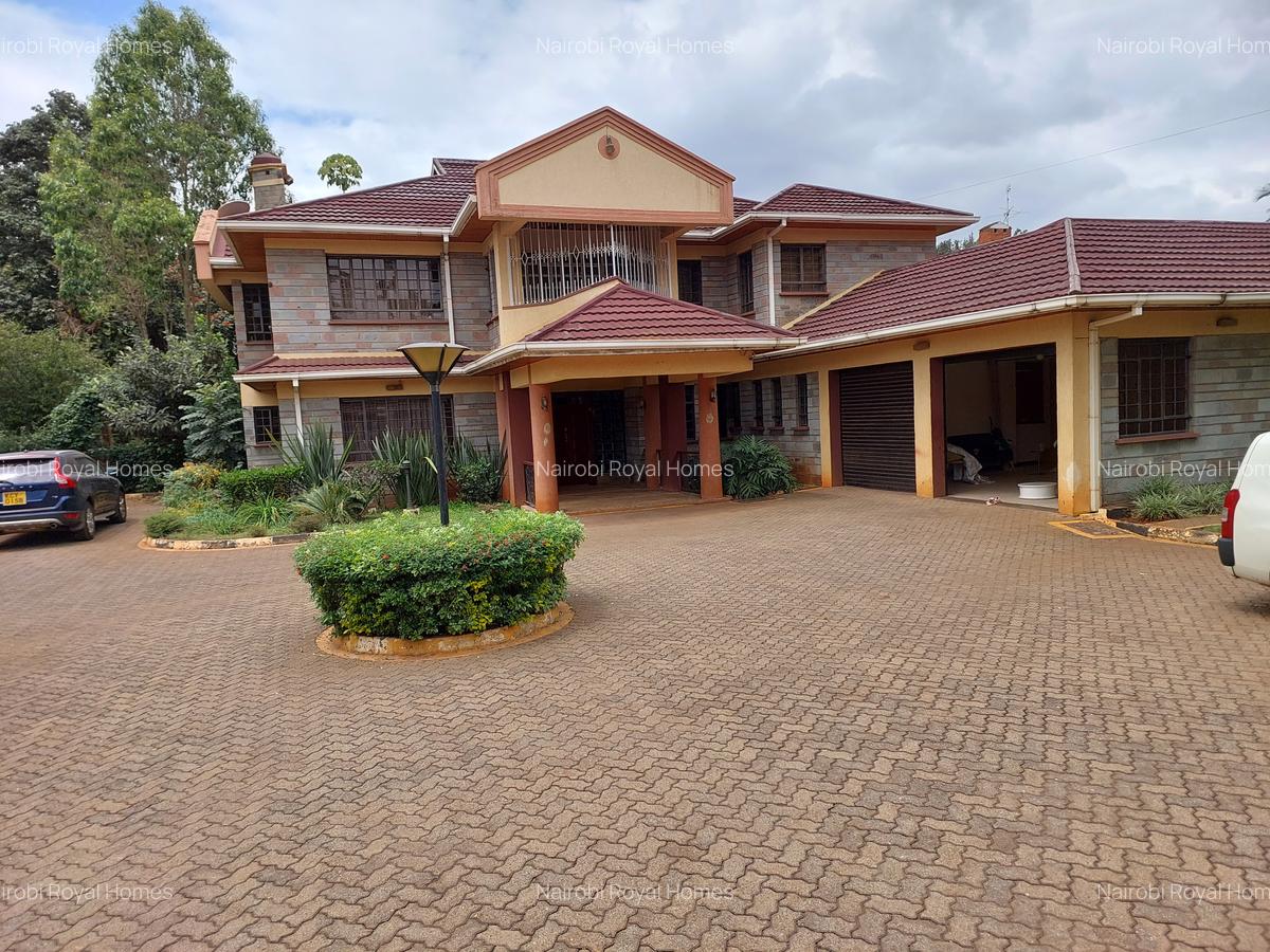 5 Bed House with En Suite at Flem Tree - 15