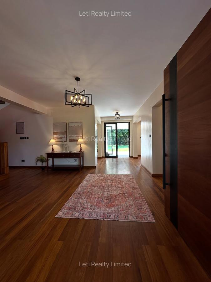 5 Bed House with En Suite in Runda - 8