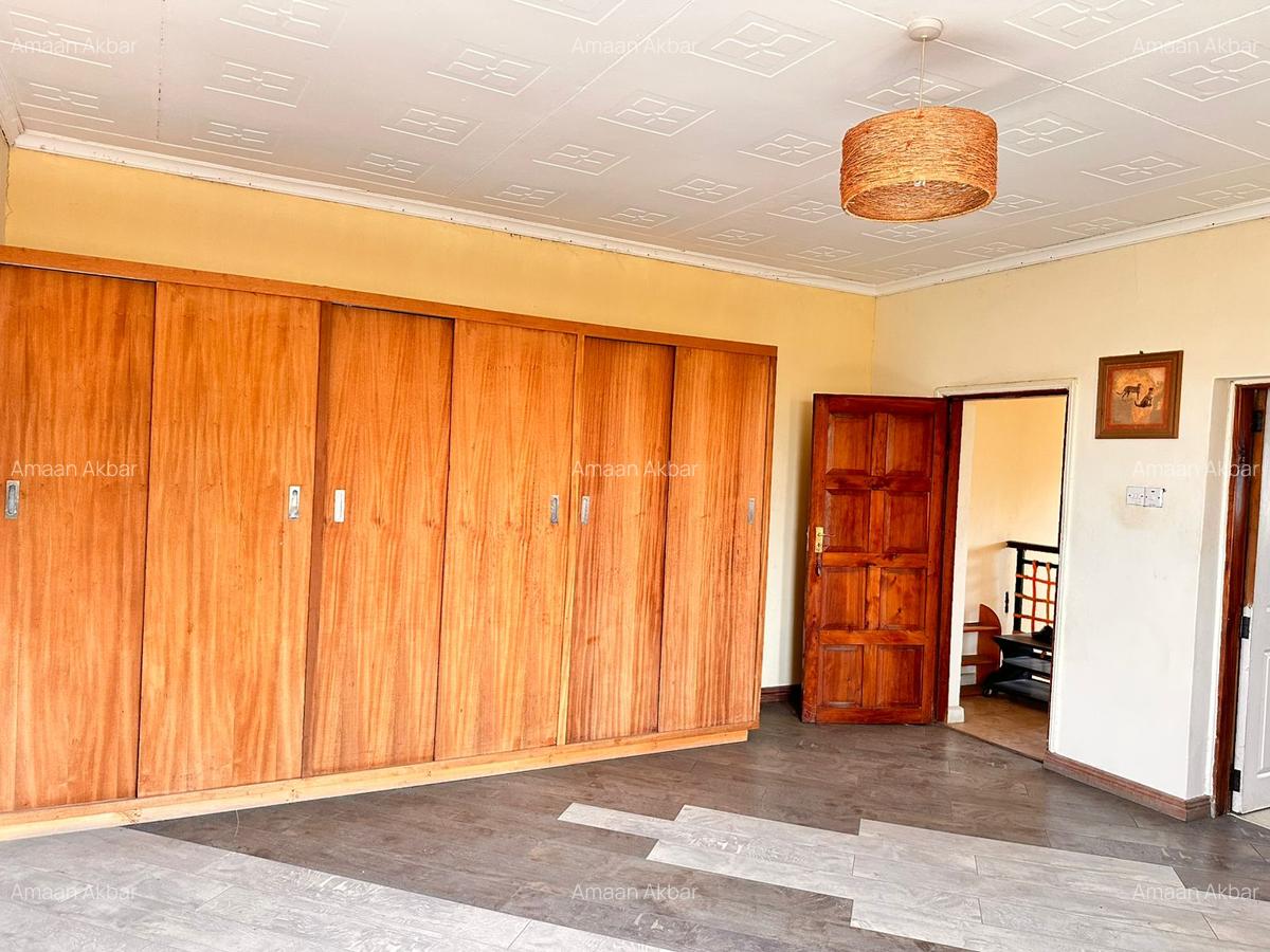 5 Bed House with En Suite in Nakuru - 11