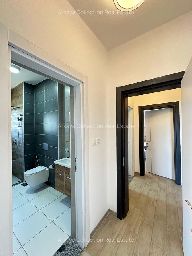 Serviced 2 Bed Apartment with En Suite in Lavington - 6