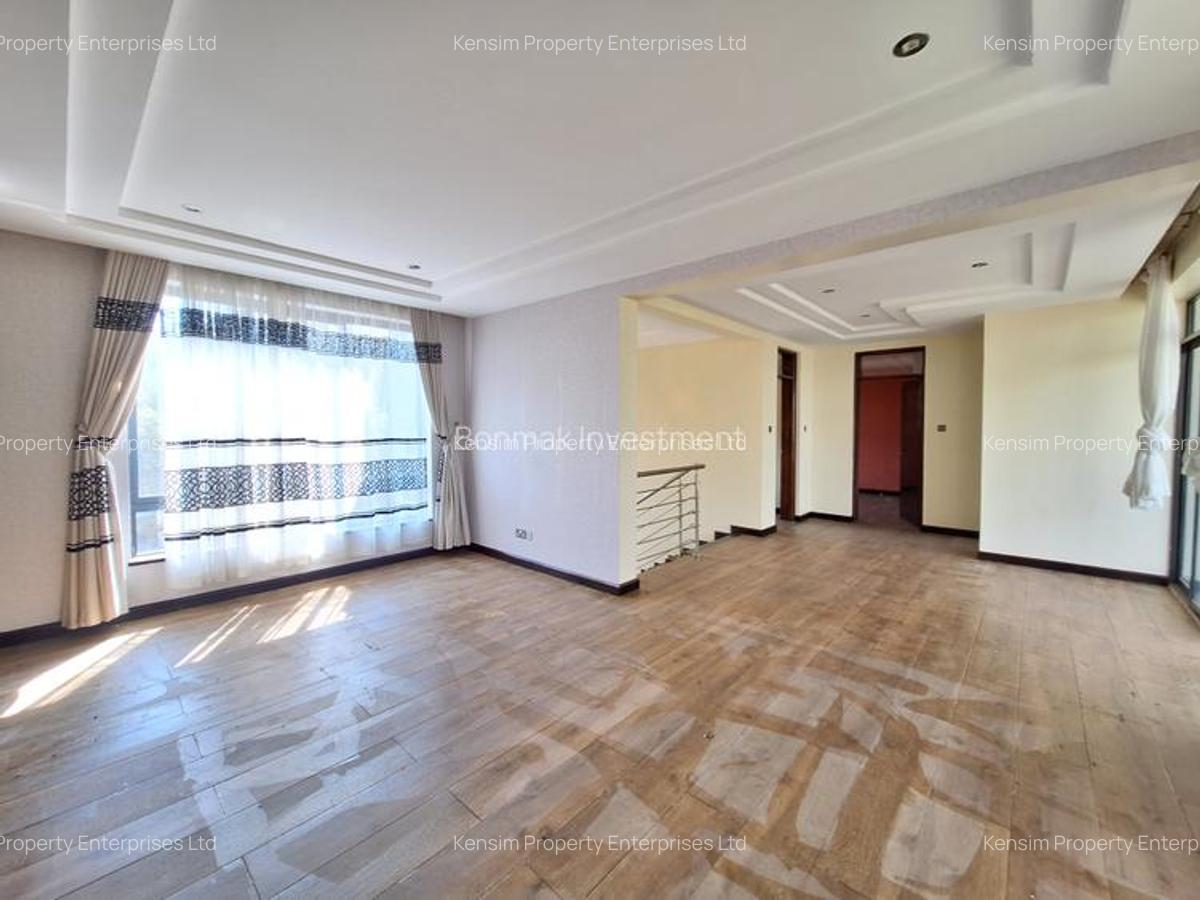 5 Bed Townhouse with En Suite in Lavington - 14